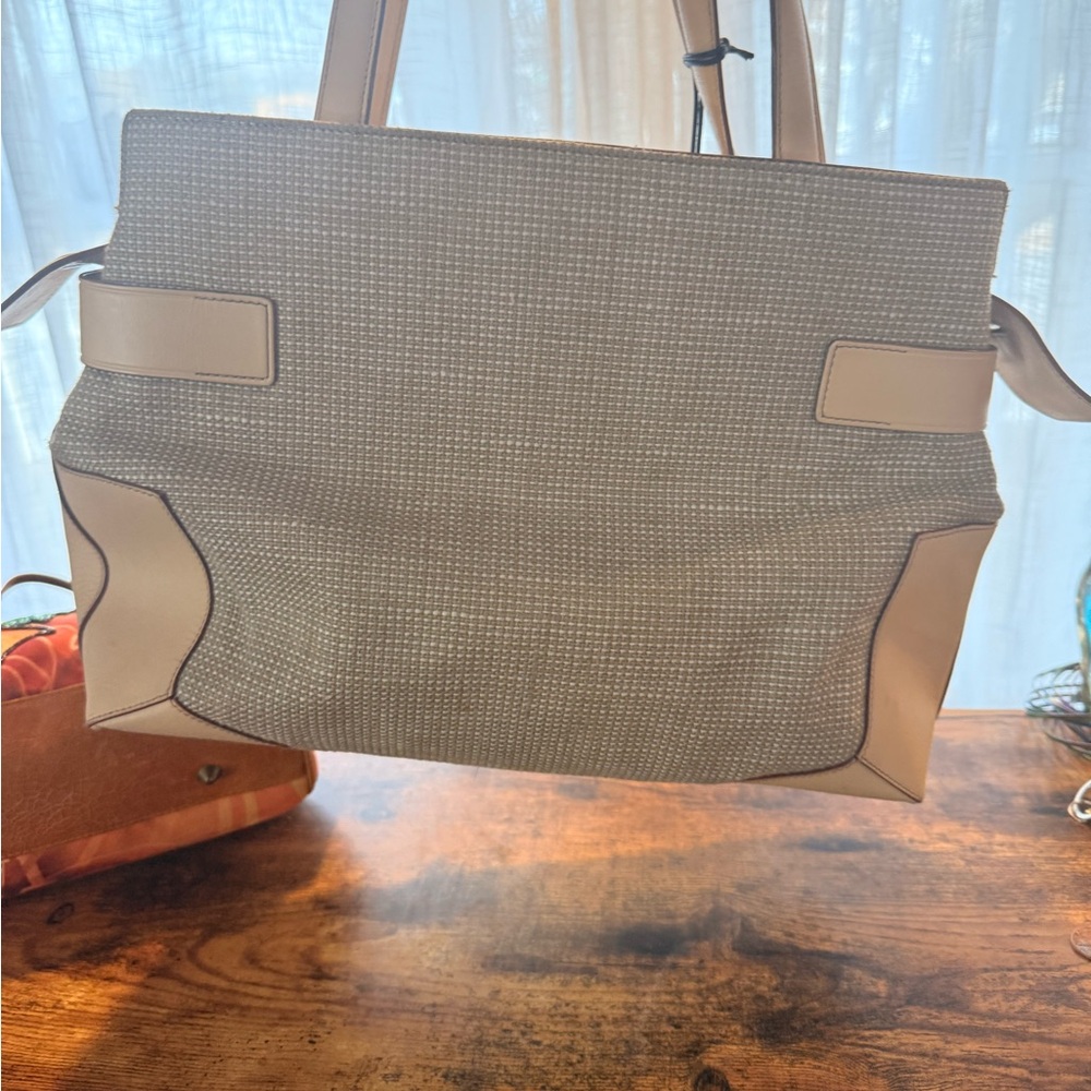 NWT salvatore ferragamo tote. - Picture 9 of 15